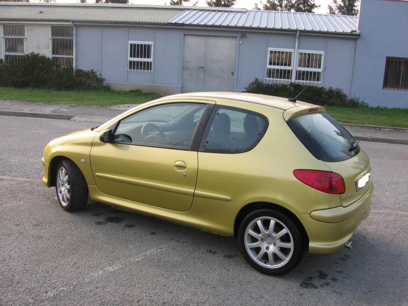 http://www.forum-peugeot.com/Forum/mesimages/15041/206 008.jpg